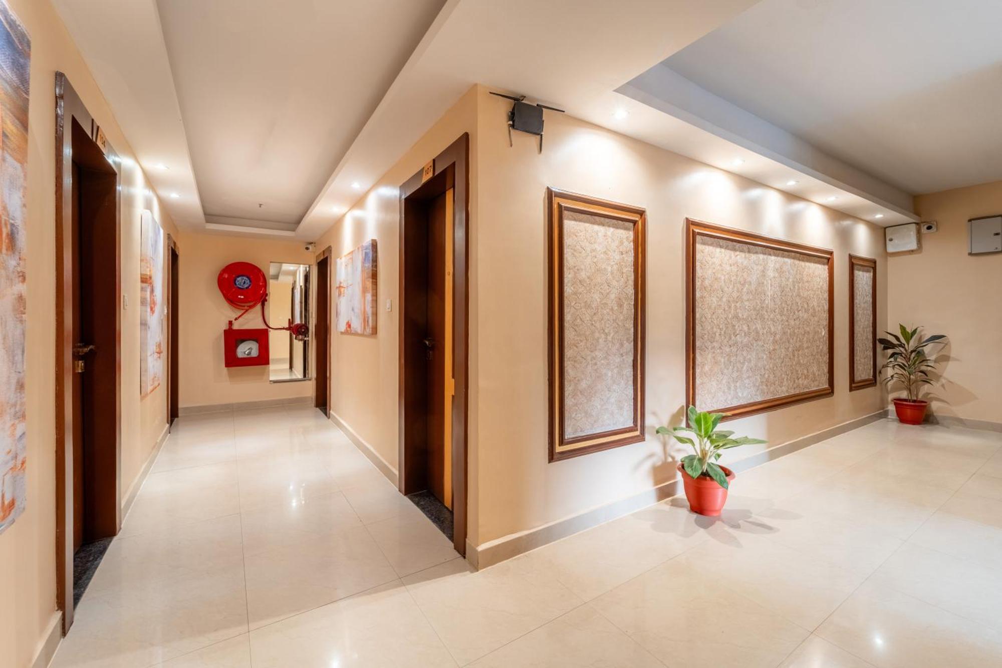 Treebo Premium Zorba Hotel Bhopal Buitenkant foto