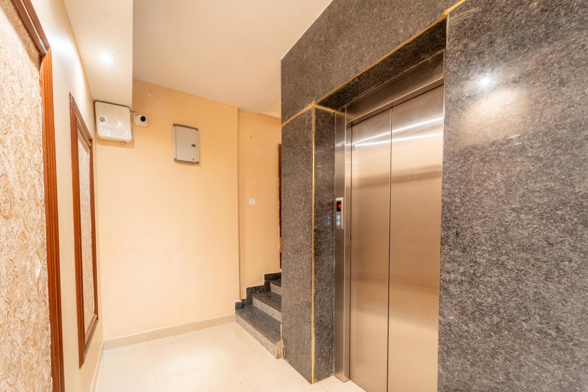 Treebo Premium Zorba Hotel Bhopal Buitenkant foto