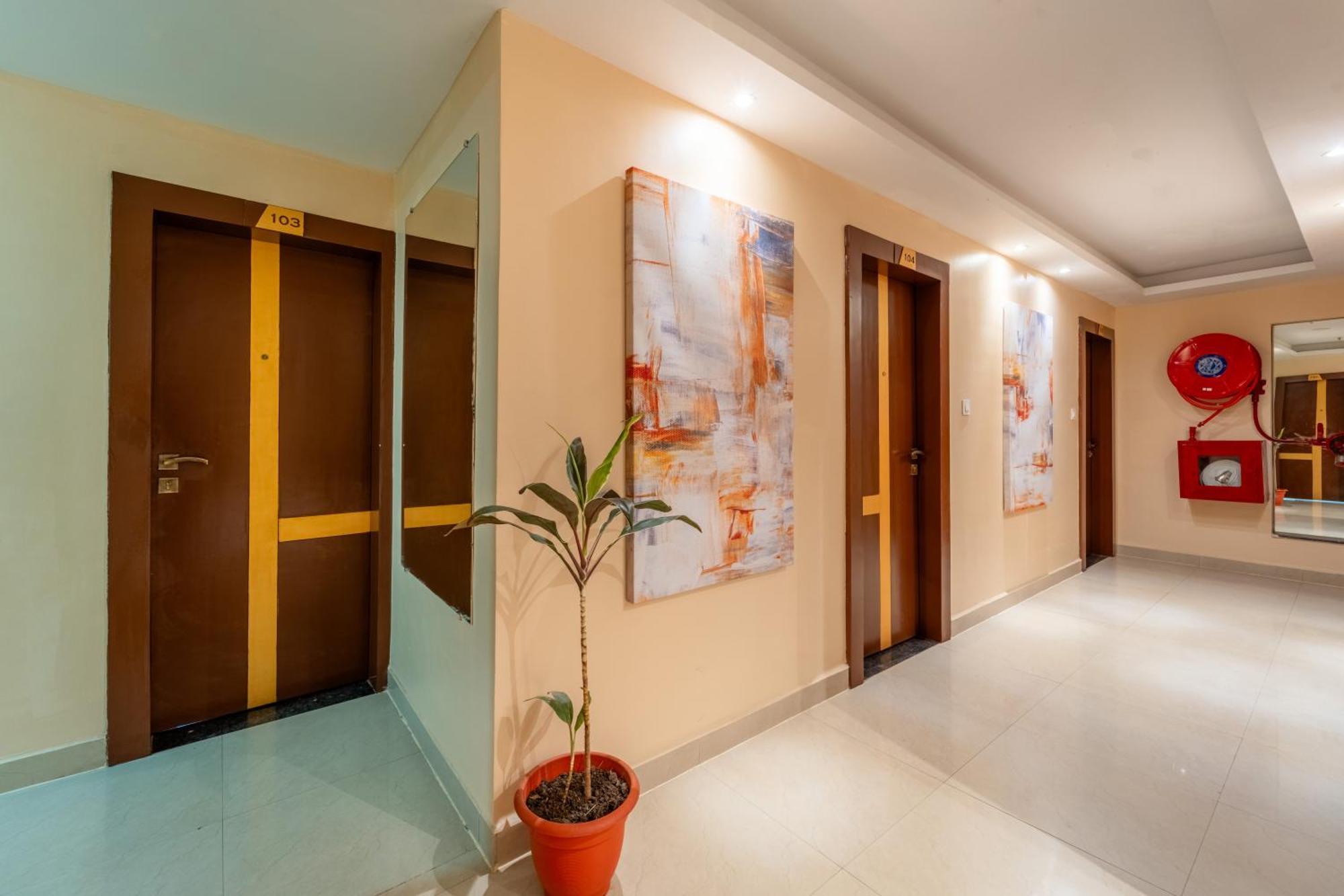 Treebo Premium Zorba Hotel Bhopal Buitenkant foto