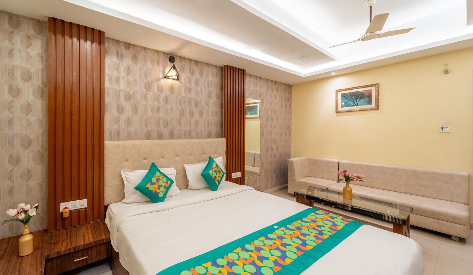 Treebo Premium Zorba Hotel Bhopal Buitenkant foto