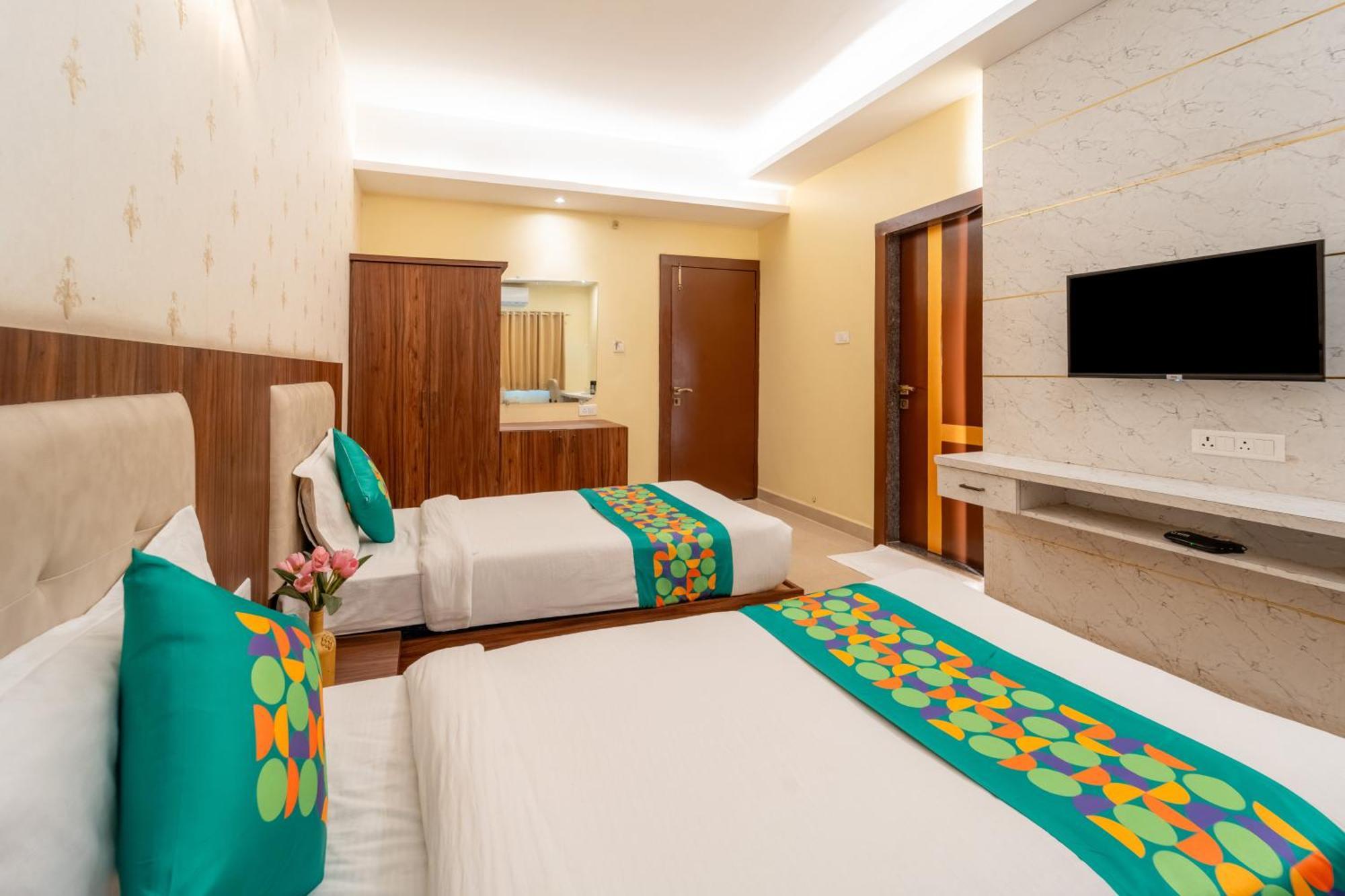 Treebo Premium Zorba Hotel Bhopal Buitenkant foto