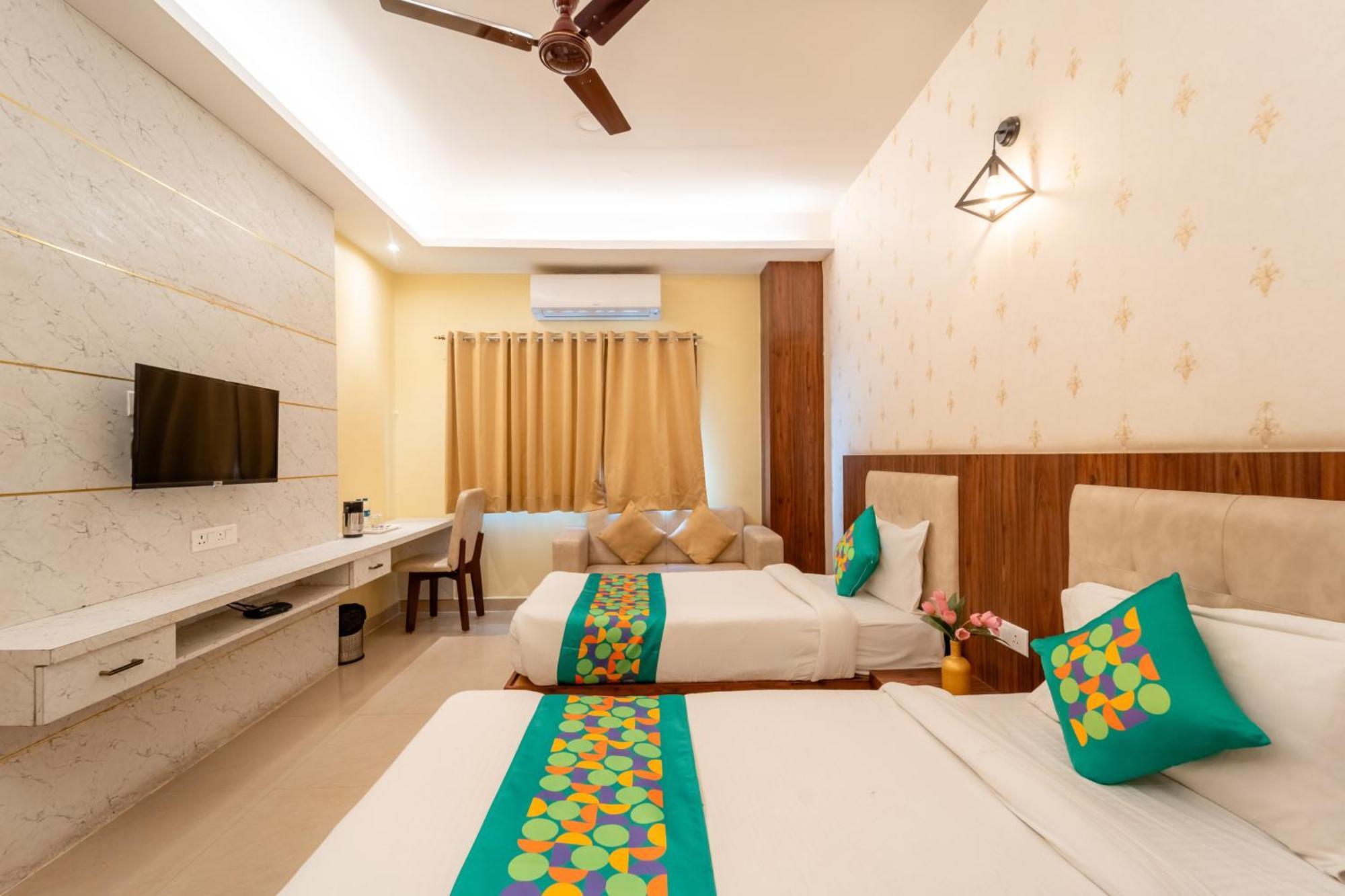 Treebo Premium Zorba Hotel Bhopal Buitenkant foto