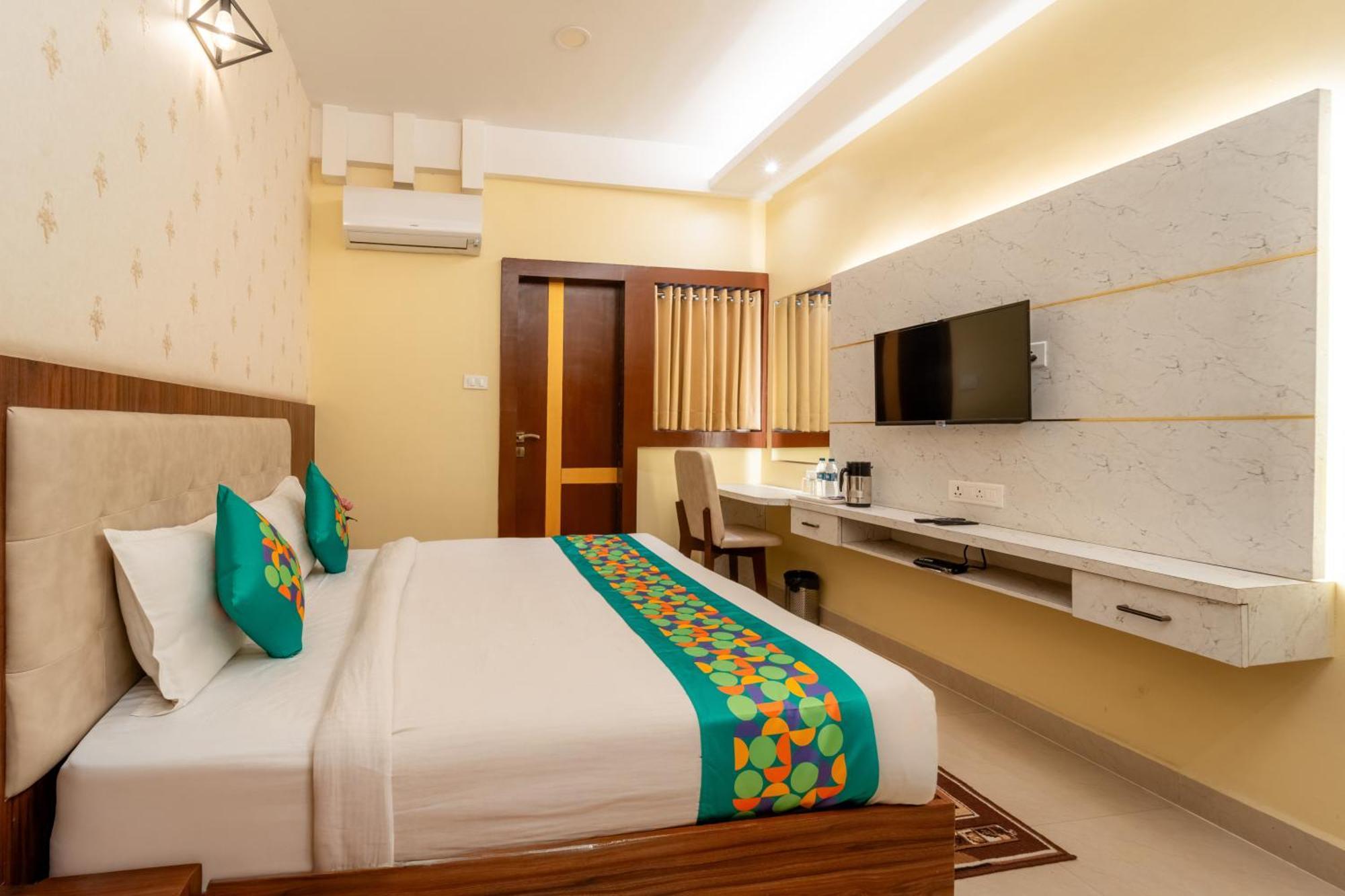 Treebo Premium Zorba Hotel Bhopal Buitenkant foto