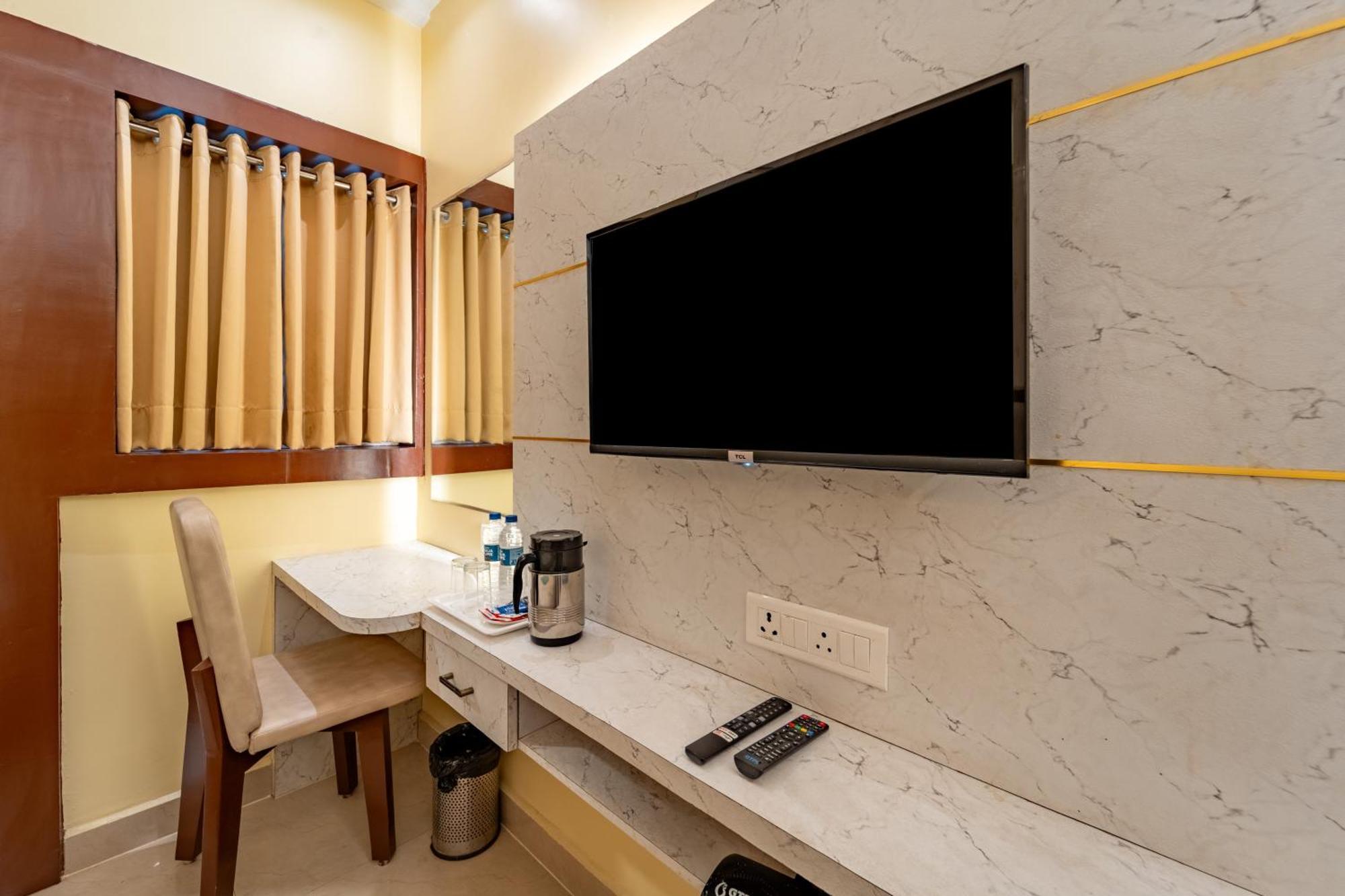 Treebo Premium Zorba Hotel Bhopal Buitenkant foto