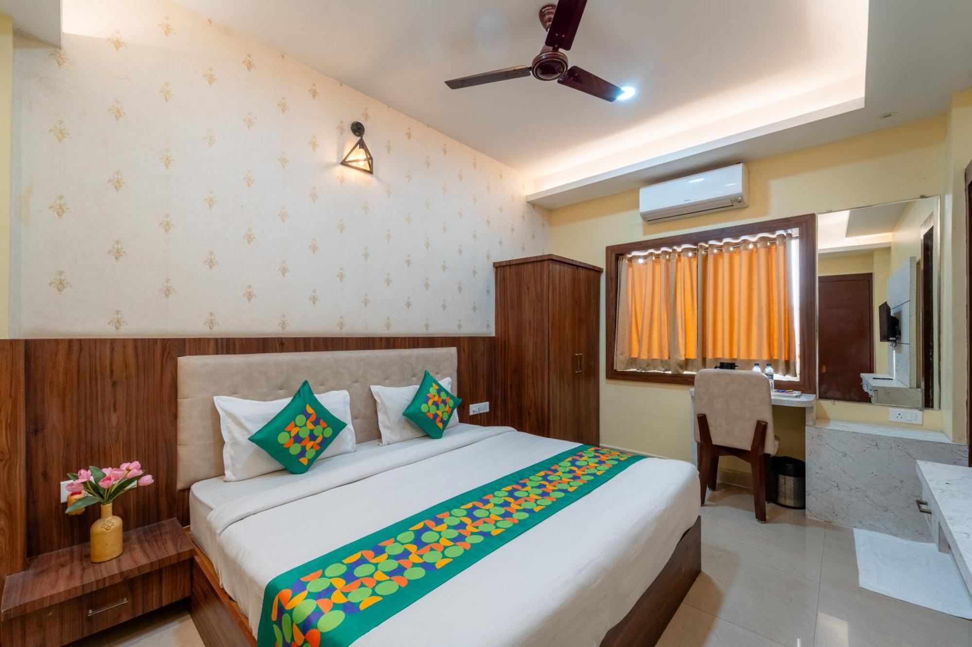 Treebo Premium Zorba Hotel Bhopal Buitenkant foto