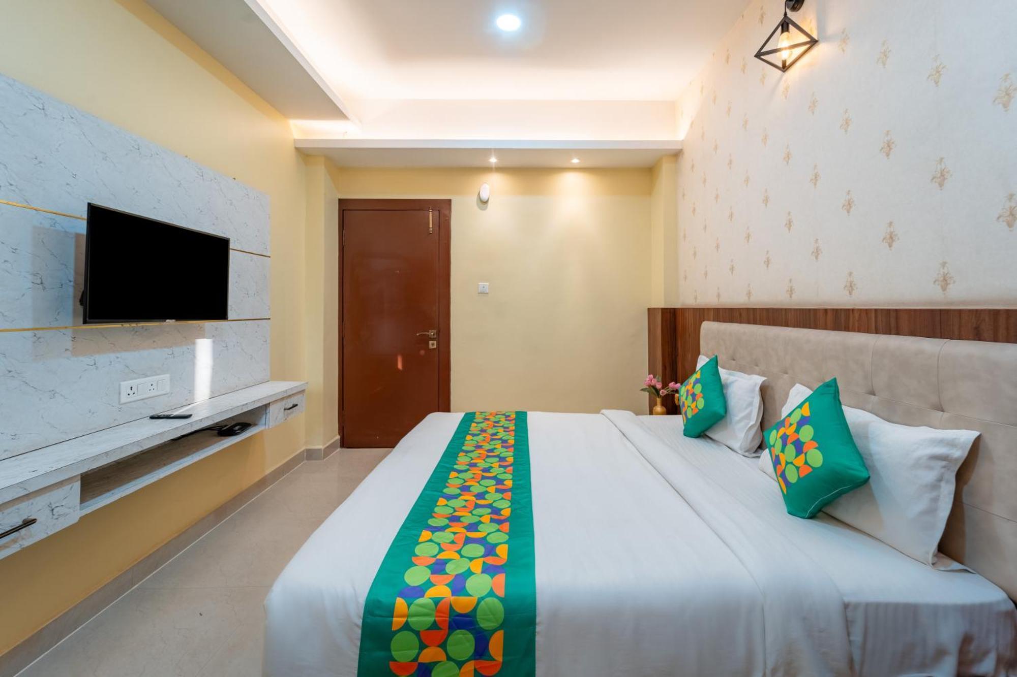 Treebo Premium Zorba Hotel Bhopal Buitenkant foto