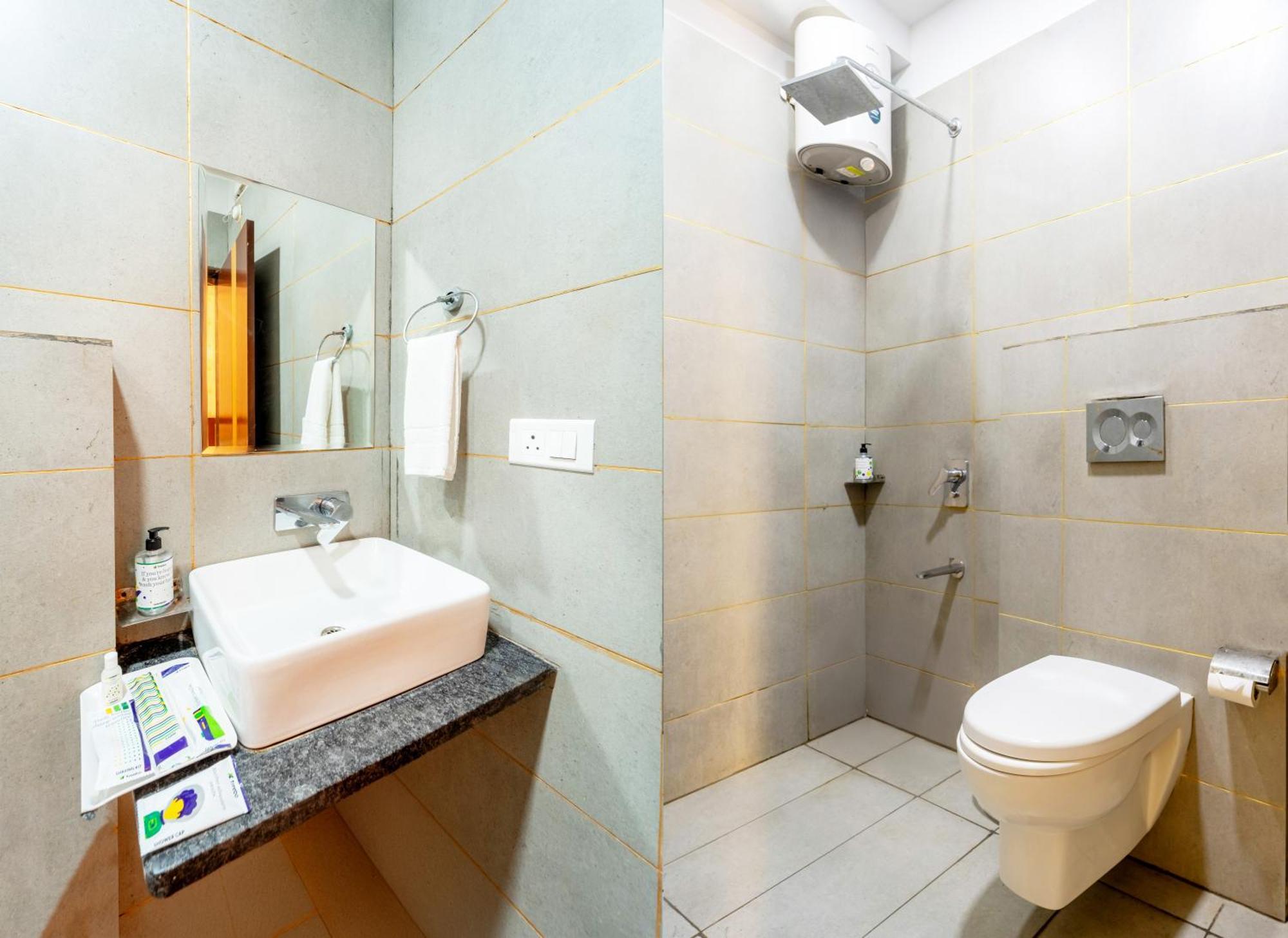 Treebo Premium Zorba Hotel Bhopal Buitenkant foto